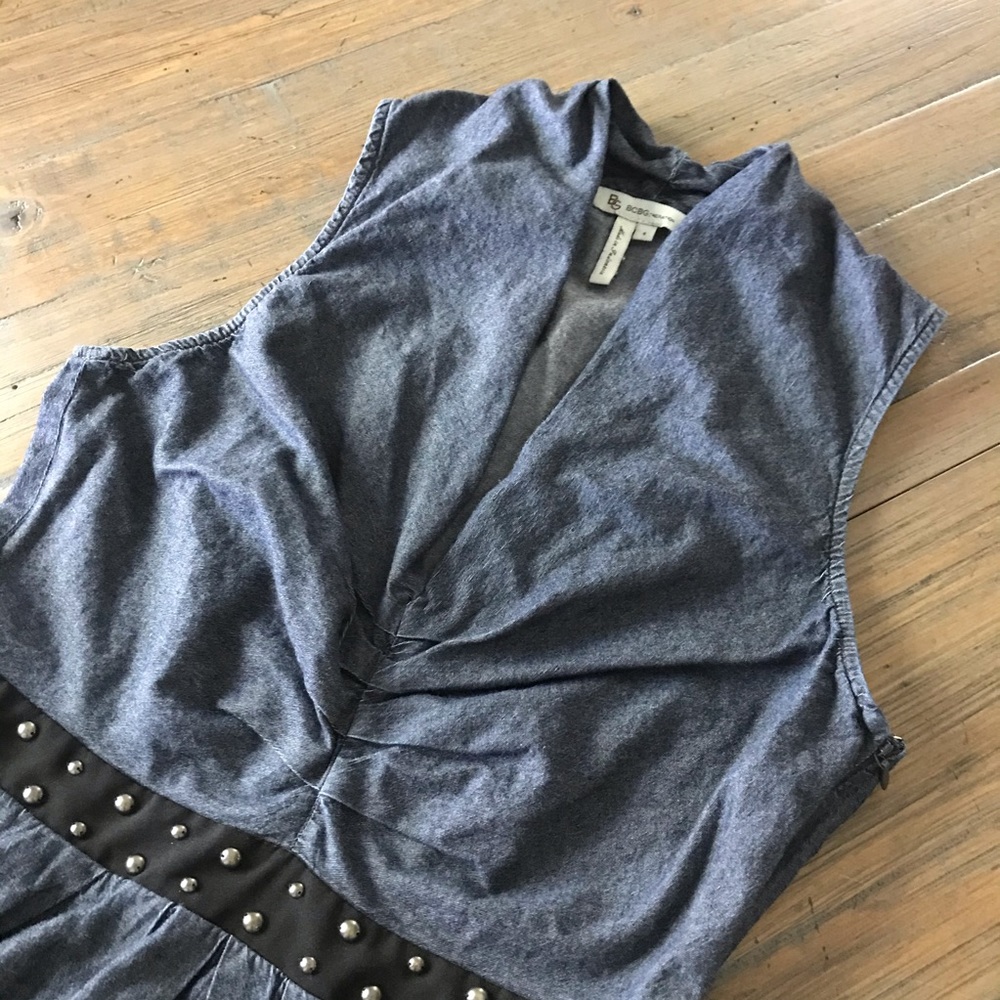 BCBGeneration size 4 sleeveless chambray dress - Picture 4 of 16